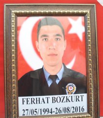 Şehidin Annesi: Yavrum Dik Duruyorum, Bana Mahsun Bakma