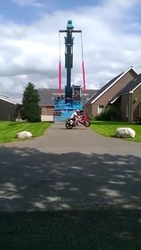 Balançoire pour les motos - Complètement fou