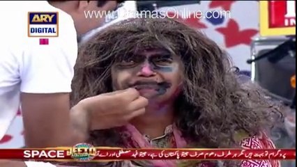 watch how Jeeto Pakistan main motorcycle ki khatir husbands nay apni wives ko chrailin bna dia