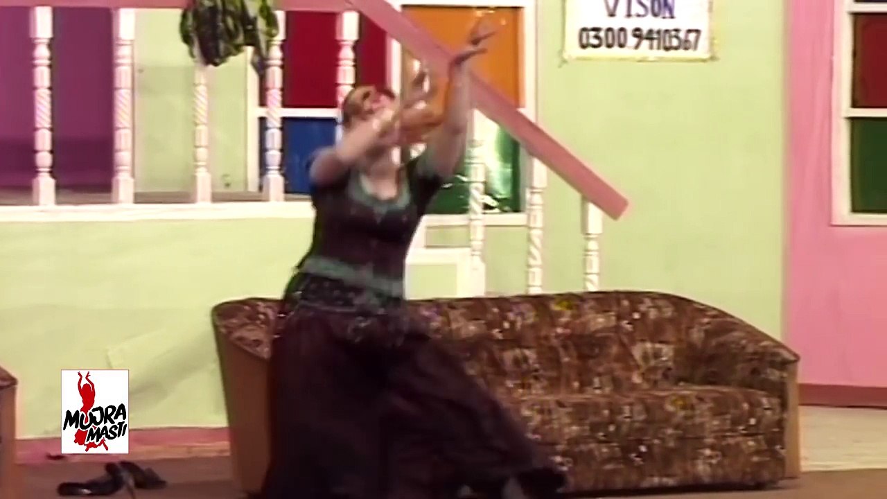 ADHI RAAT VELEY AAVEY - PAKISTANI STAGE MUJRA MUJRA