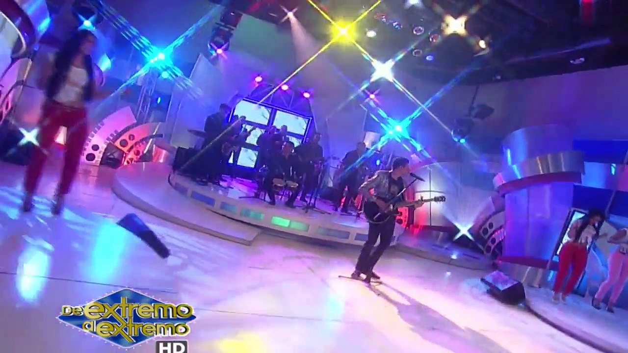 El Varon de la Bachata en Vivo en De Extremo a Extremo