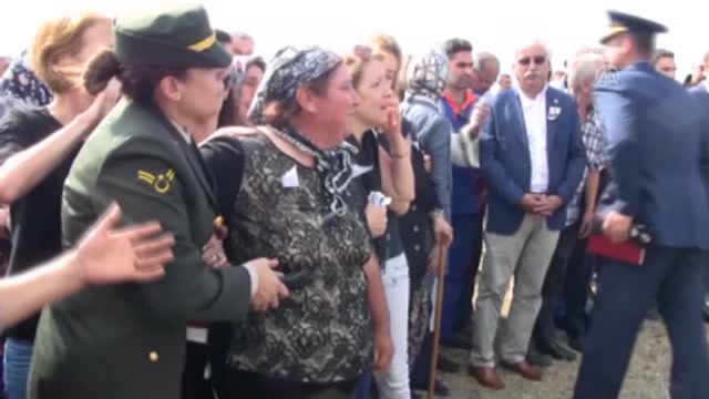 Şehit Jandarma Astsubay Kıdemli Çavuş Yılmaz'ın Cenazesi Toprağa Verildi