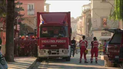 Tải video: El terremoto de Italia deja ya 291 muertos mientras continúa la búsqueda de desaparecidos