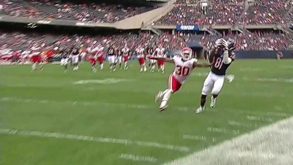 Brian Hoyer finds Cameron Meredith for 17-yard gain