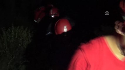 Muğla'da Kayalıklarda Mahsur Kalan Kişi Kurtarıldı