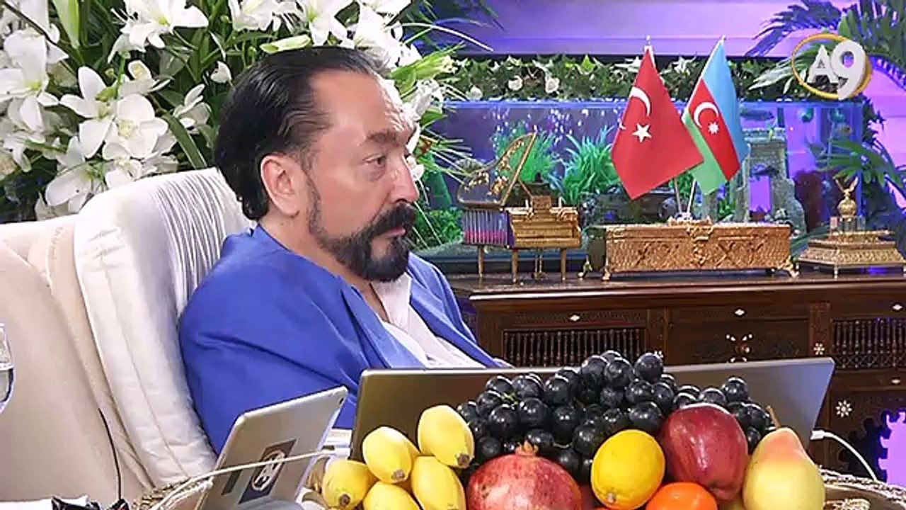İnsanlar delice dünya hırsını yaşıyor ama Allah'ı haşa neredeyse hiç düşünmüyorlar