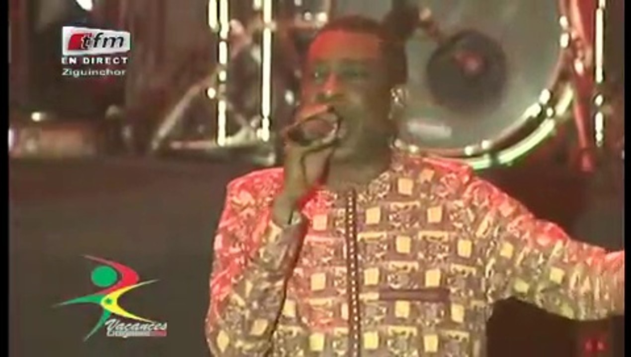 Vacances Citoyennes Zig! l'intro spectaculaire Youssou Ndour