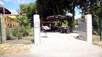 Au restaurant "Les voiles de Pontis"