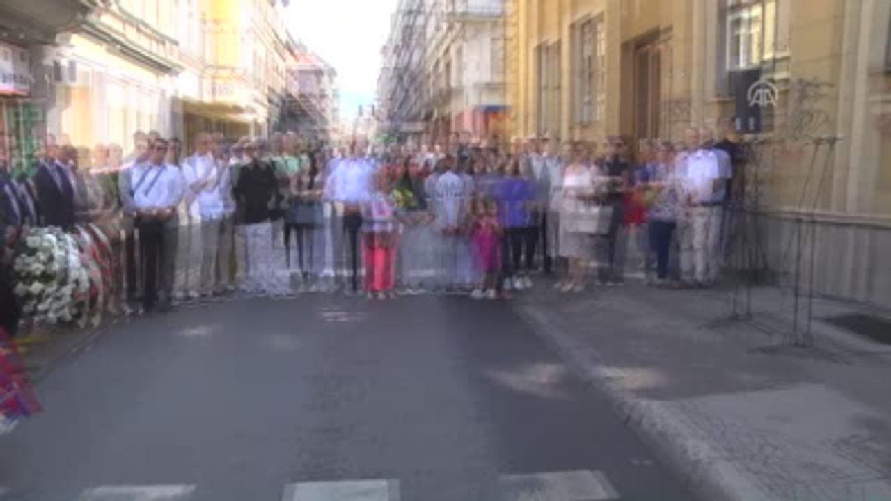 Saraybosna'da "Markale Katliamı" Kurbanları 21. Yılında Anıldı - Bosna