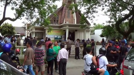 Suspected terror attack at Indonesian church