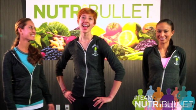 Team NutriBullet does Pilates Single Leg Stretch
