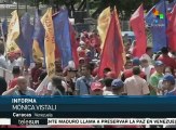 Marchan venezolanos en defensa de su Revolución Bolivariana