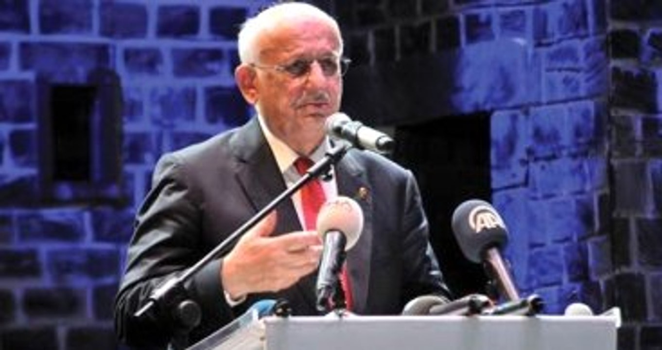 Kahraman: Che Denen Eşkıya Benim Gencimin Yakasında, Göğsünde Olamaz