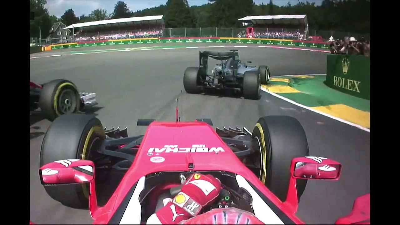 من بطل الى بصل: الطفل ماكس يرتطم بماكينتي الفيراري عند انطلاقة سبا ويخرج من السباق بصفر نقاط