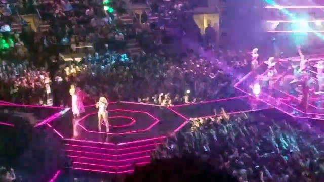 Nicki Minaj Ariana Grande VMAs 2016 #VMAs