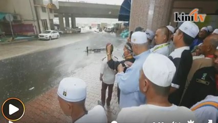 Video: Hujan di Makkah ceriakan penduduk, jemaah haji