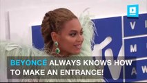Beyoncé and Blue Ivy hit the MTV VMA Red Carpet