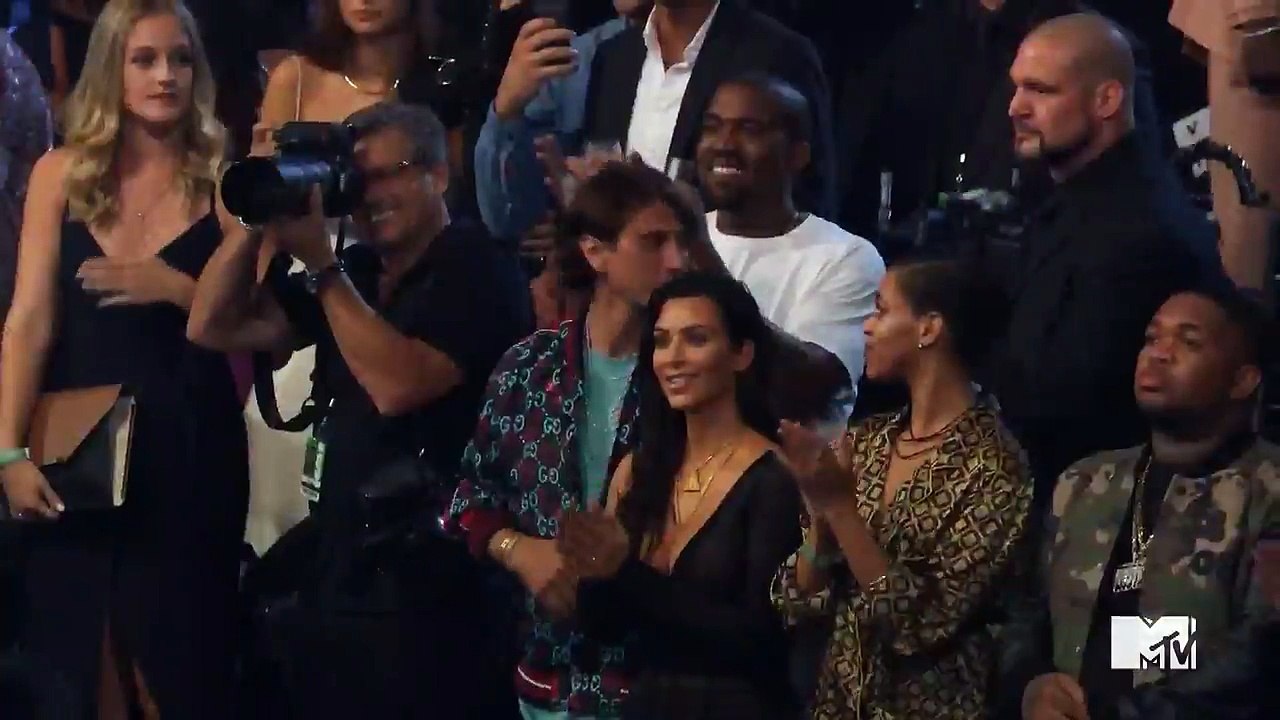 Beyonce wins Video of the year VMAs