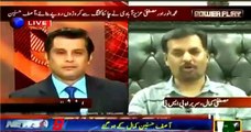 Watch Mustafa Kamal's meaningful reaction when Arshad Sharif asked him 'Is Farooq Sattar also in contact with you'