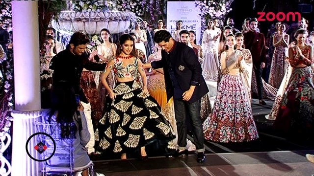 Shraddha Kapoor & Sushant Singh Rajput Walk The Ramp For Manish Malhotra-Bollywood News-#TMT