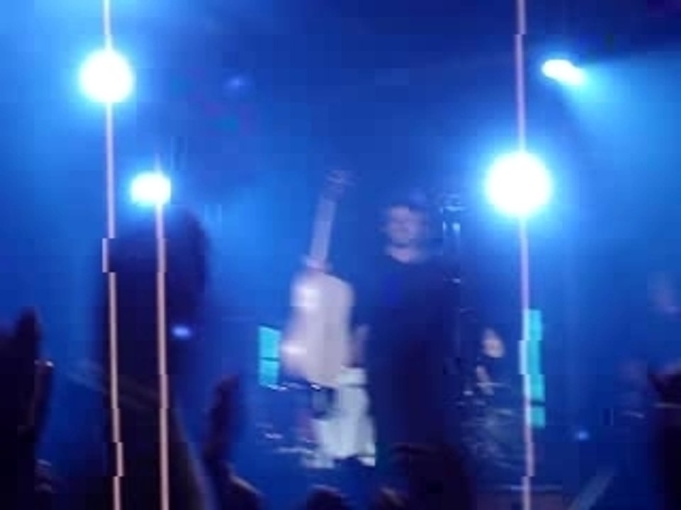 Place des Grands Homme Live