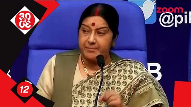 Sushma Swaraj Indirectly Targets Shah Rukh Khan & Aamir Khan-Bollywood News-#TMT