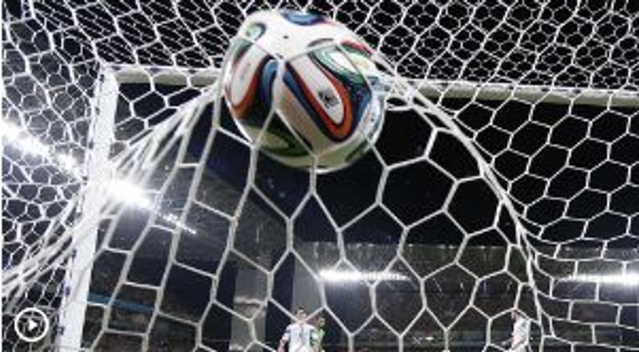 فيديو.. أكثر فريق محظوظ في التاريخ.. الرياح تسجل له هدفا في مرمى الخصم! -