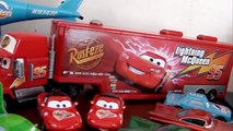 CARS Disney Pixar - Pixar Cars Collection Lightning Mcqueen Tow Mater