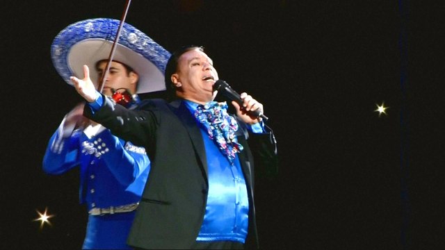 Fans mourn death of Mexico’s music legend Juan Gabriel