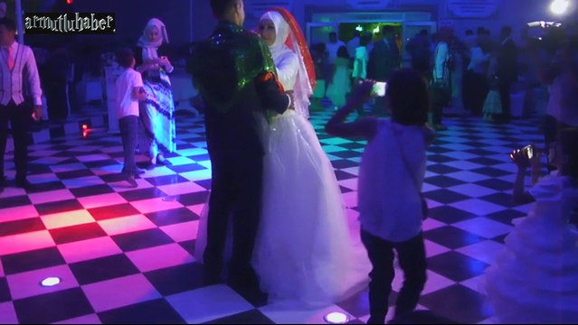 TUĞBA İLE HALİL DÜĞÜN GİRİŞ DANS