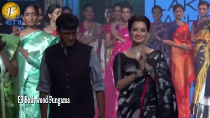 DIA MIRZA ON RAMP FOR CREATION OF FASHION BRAND TULSI SILKS BY DESIGNER SANTOSH PAREKH LFW DAY 5