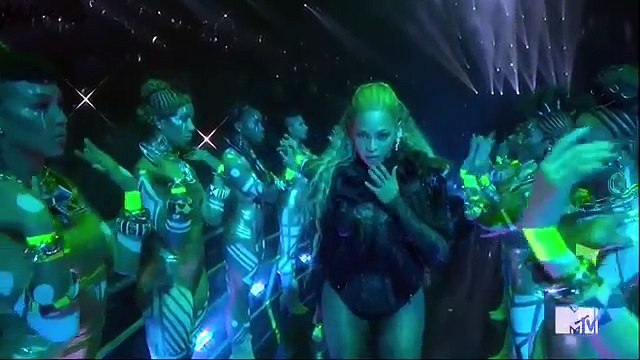 Beyonce SLAYS 2016 MTV VMAs Performance of Lemonade