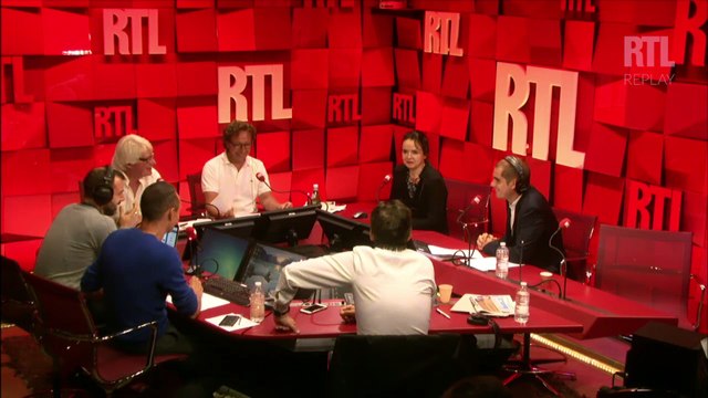 Amélie Nothomb : Le seul mariage que j'accepterais, ce serait avec Stéphane Bern