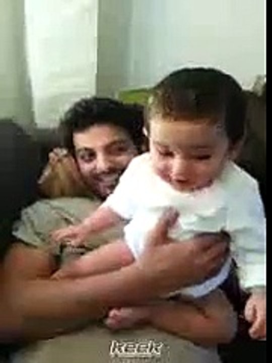 ايقلد عطسه ابوه هههه