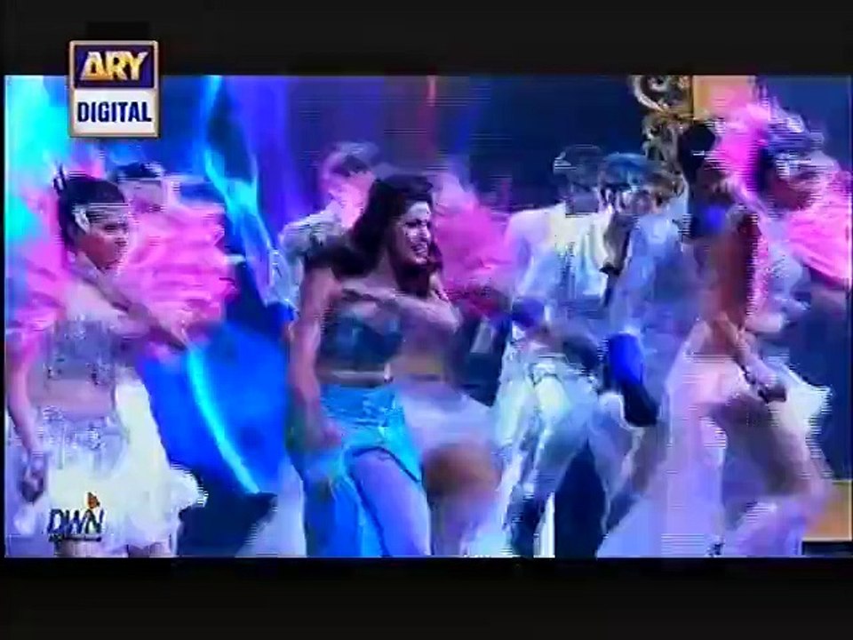 Mehwish Hayat Dance Performance in  ARY Film Awards 2016 - HD VIDEO