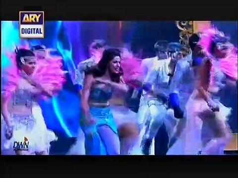Mehwish Hayat Dance Performance in ARY Film Awards 2016 - HD VIDEO