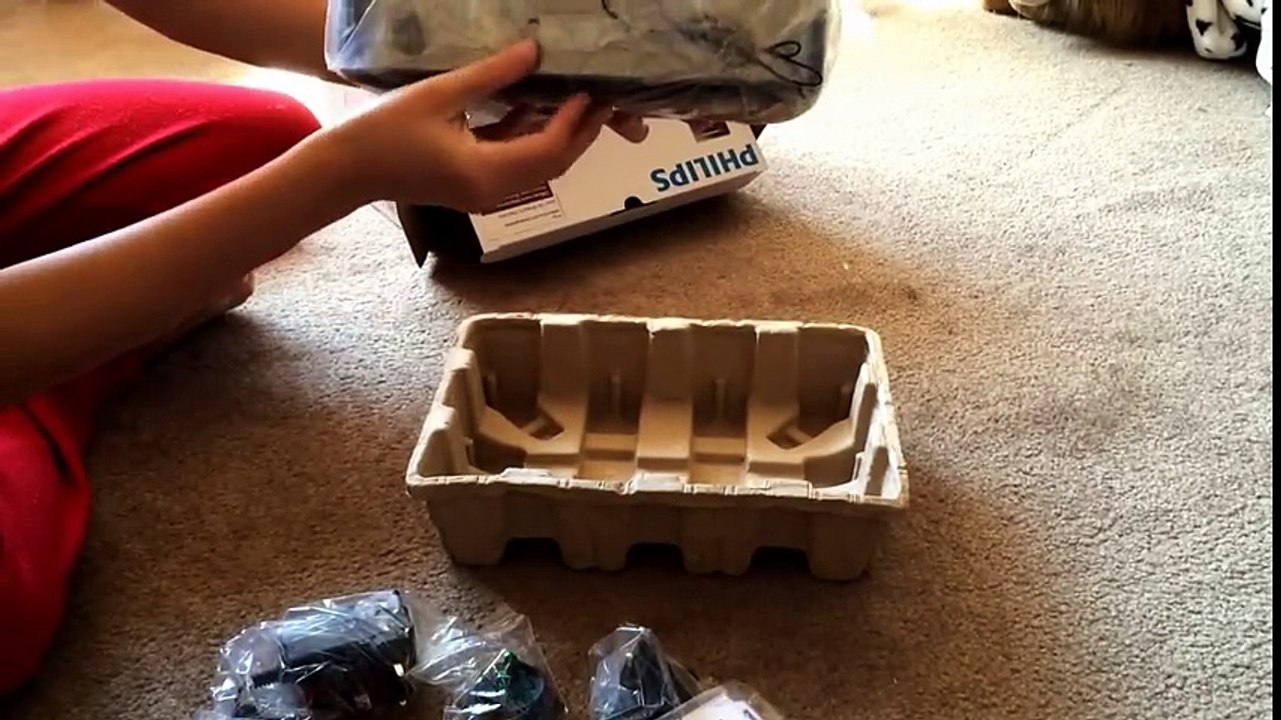 Unboxing PHILIPS DTB297 Docking Speaker DAB FM Radio Bluetooth for iPhone 5 5S 5C iPad 4 iPad Mini