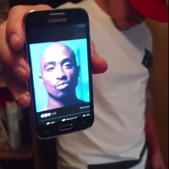 Painting Tupac with Weed