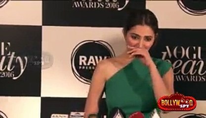 indian reporter flirts with pakistani actress mahira khan