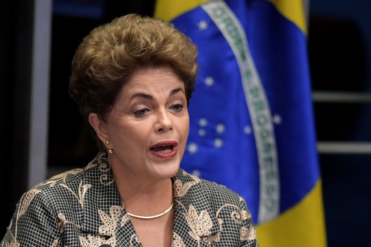 Pour Dilma Rousseff, une destitution serait un coup d'État