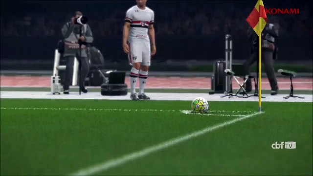 Gol do Dênis? No PES é possível