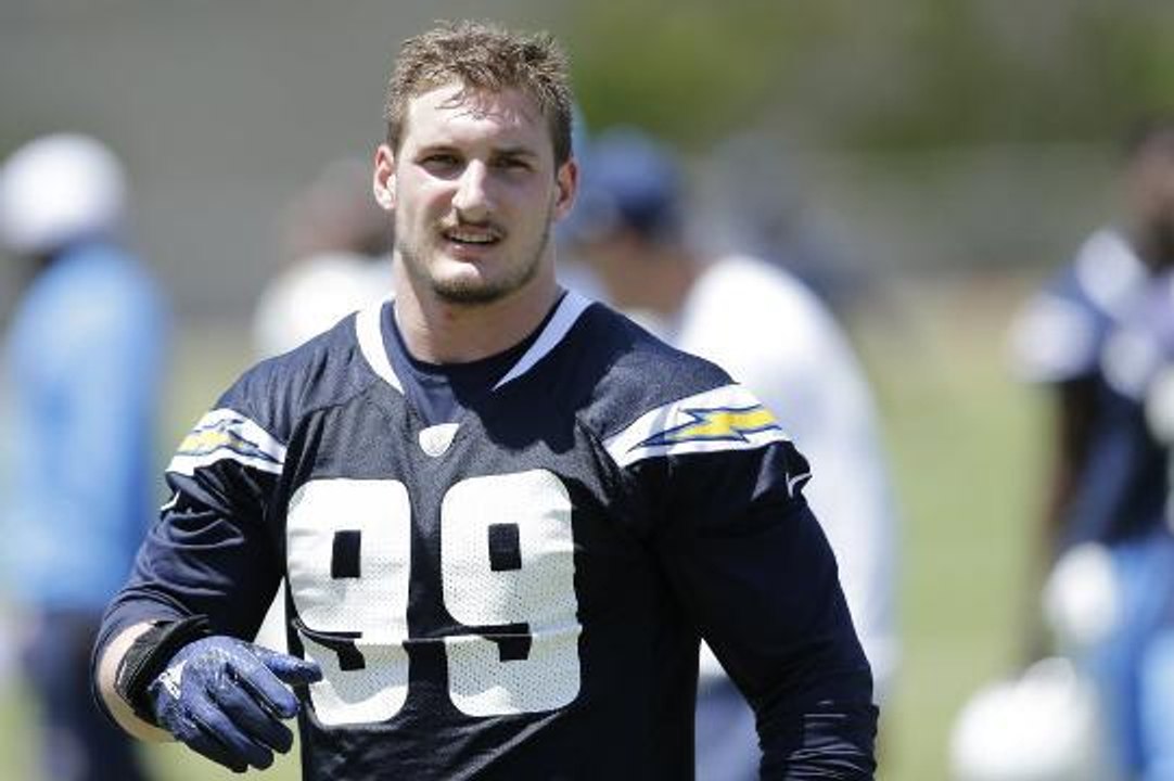 Joey Bosa ends holdout, signs contract with Chargers