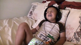 LOL 2 year old boy lip syncs FORGET YOU by Cee Lo Green MUST WATCH! SOOO FUNNY!!!!!