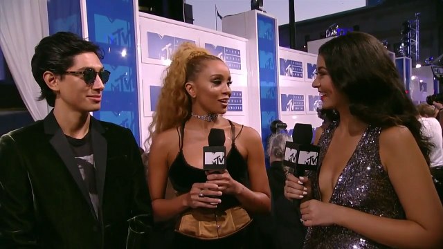 Lion Babe Are Die Hard Aaliyah Fans | 2016 Video Music Awards | MTV