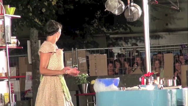 AURILLAC 2016 : La Cuisinière (Tout en Vrac Cie)