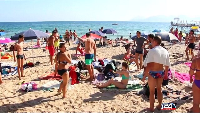 وزير الداخلية الفرنسي يندد بحظر البوركيني والامم المتحدة تعتبره تمييزا ضد المسلمين