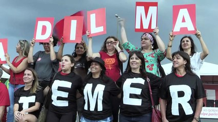 A Brasilia, des partisans de Rousseff veulent encore y croire