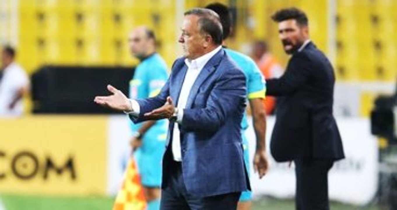Dick Advocaat, Futbolcularıyla İlgili Verilen Raporla Hayal Kırıklığı Yaşadı