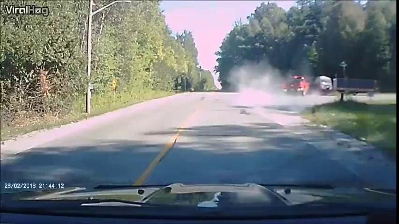 Délit de fuite d'un chauffard qui percute plusieurs voitures à grande vitesse