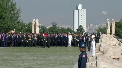 Anıtkabir'de Tören (1)